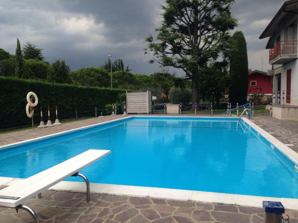 Residence Degli Ulivi Sirmione Bagian luar foto